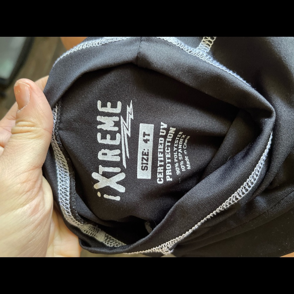4T Rashguard Top - Picture 2 of 3